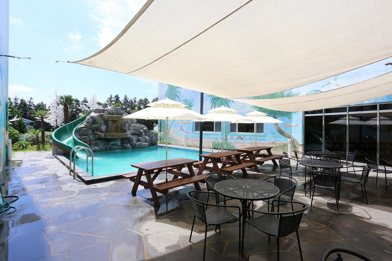 The Seri Resort Сеогвипо Екстериор снимка