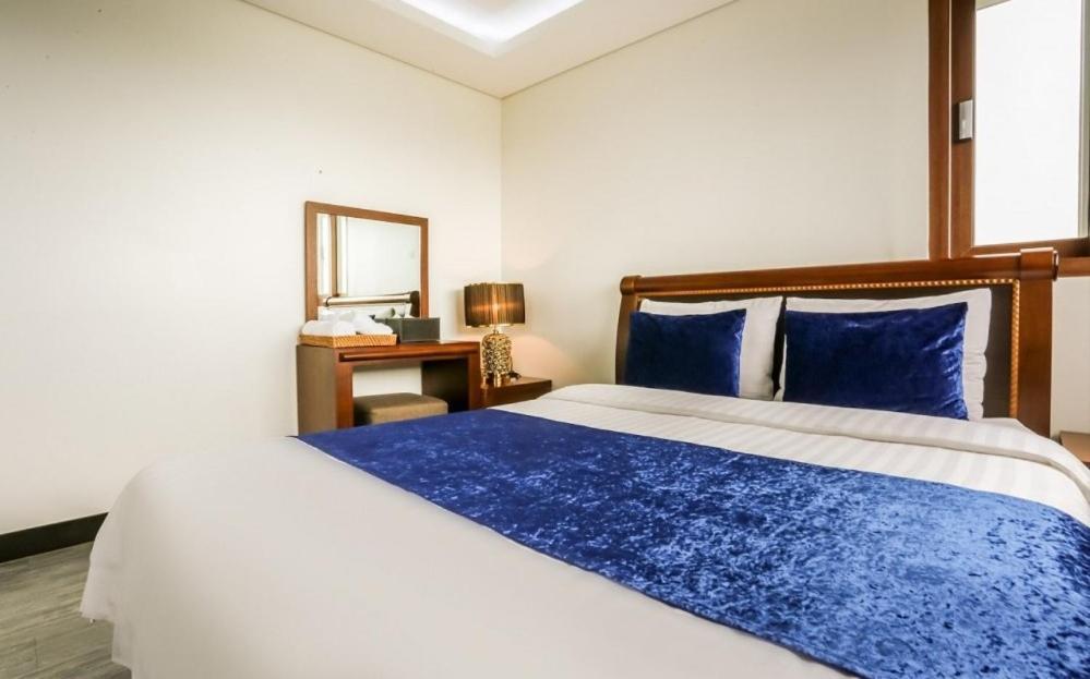 The Seri Resort Сеогвипо Екстериор снимка