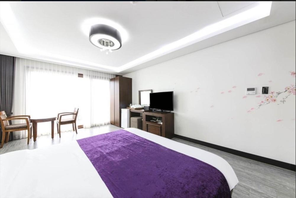 The Seri Resort Сеогвипо Екстериор снимка