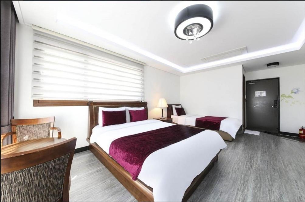The Seri Resort Сеогвипо Екстериор снимка